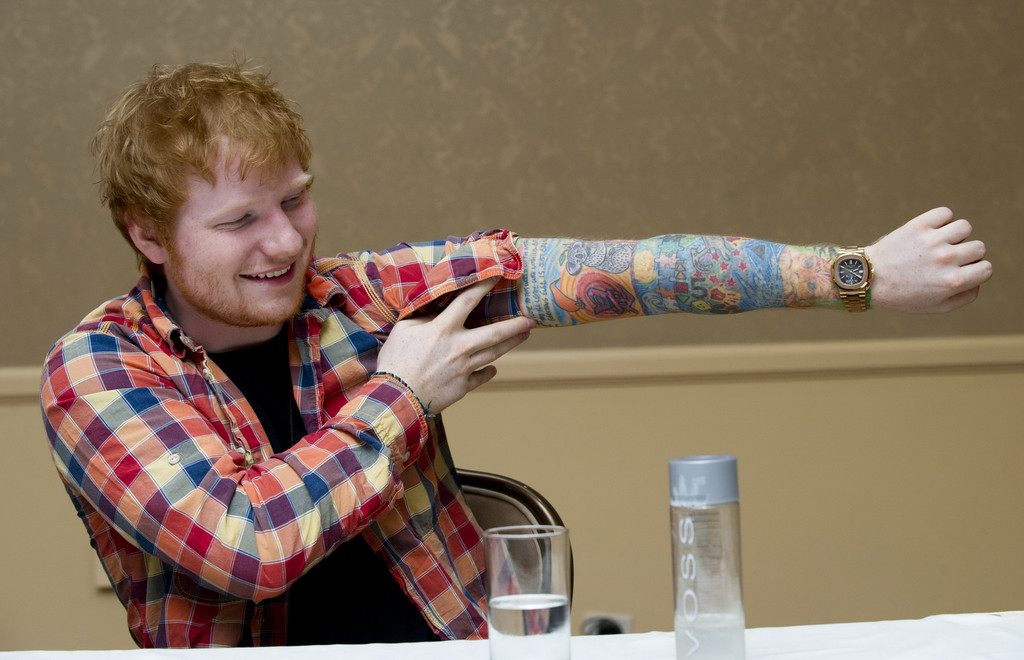 Ed Sheeran a anunțat că s-a logodit cu iubita sa de lungă durată, Cherry Seaborn