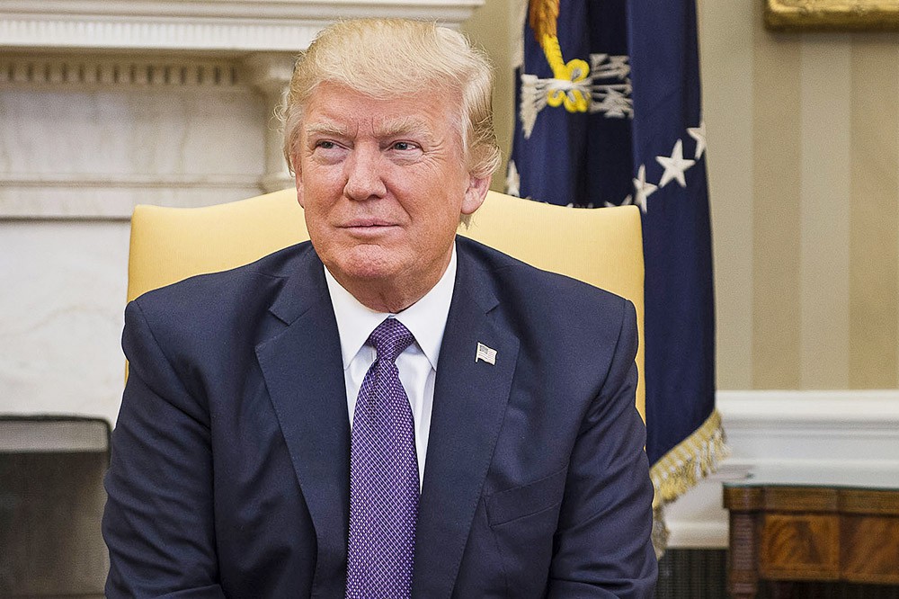 Трамп решил продлить приостановку санкций против Ирана