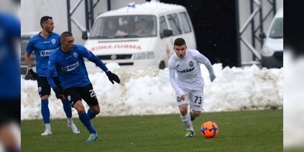 Със съдийско рамо "Славия" стигна полуфиналите за Купата на България