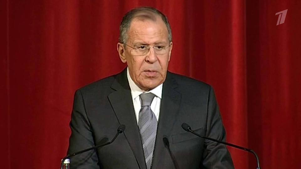 Сотрудников и ветеранов МИД России поздравил министр иностранных дел Сергей Лавров