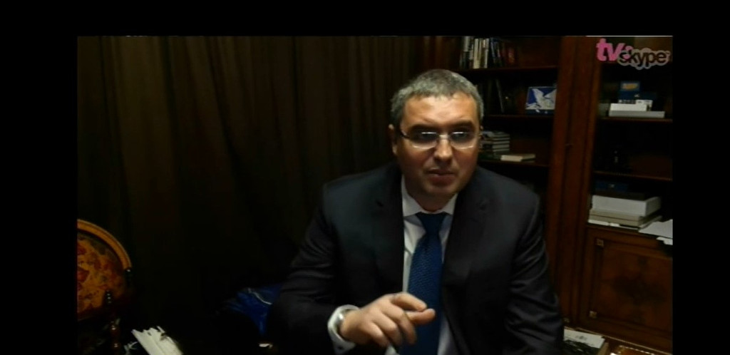 (LIVE) Usatîi, despre alegerile parlamentare, coaliția post-electorală și surprizele pregătite de Dodon și Plahotniuc