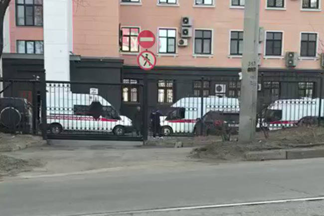 Неизвестный с оружием напал на приёмную ФСБ в Хабаровске