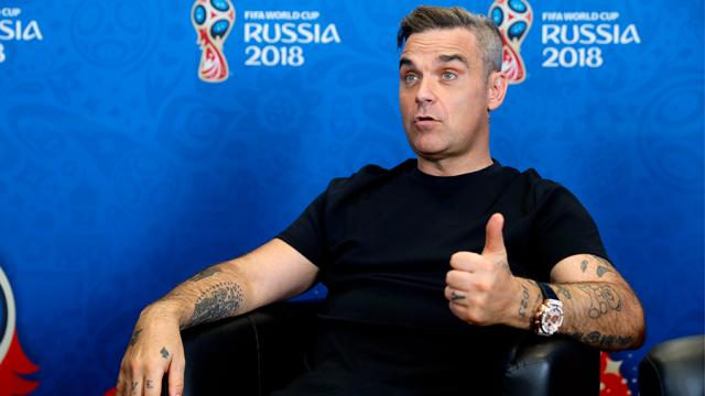 Робби Уильямс призвал болельщиков сборной России молиться о чуде на ЧМ-2018