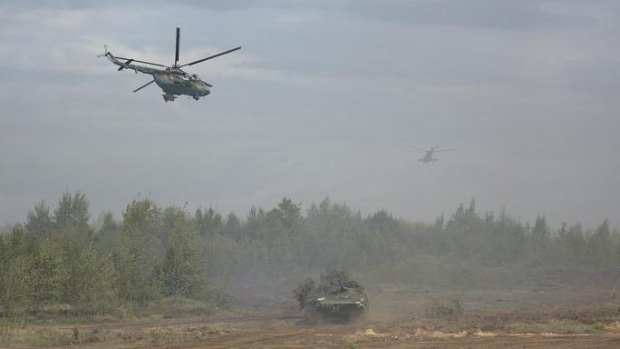Incident în timpul aplicațiilor Zapad-2017: Un elicopter a scăpat din eroare rachete asupra unei mulțimi de spectatori