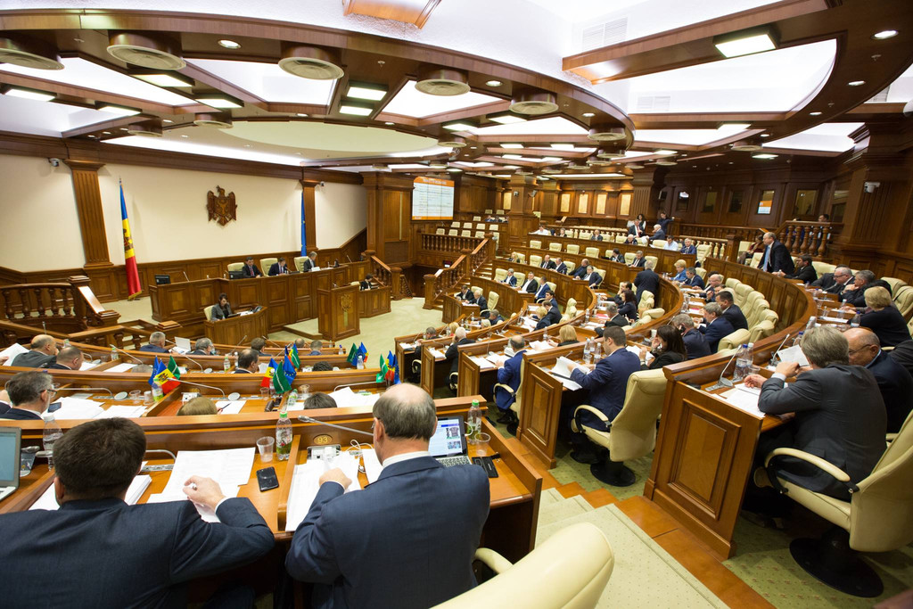 (sondaj) Pentru ce partide ar vota moldovenii dacă duminică ar avea loc alegeri parlamentare