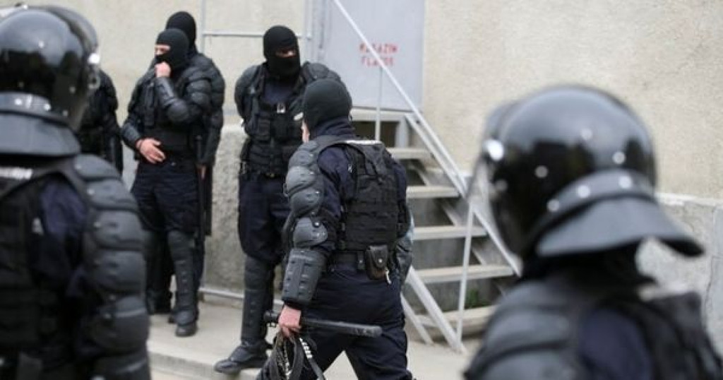 Moldoveni reținuți în Bulgaria: Aruncau în aer bancomate și furau banii din ele