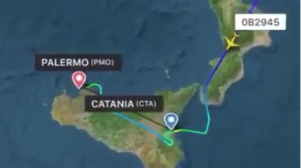 Aterizare de urgență la Palermo! Un avion Blue Air ar fi pierdut brusc din altitudine