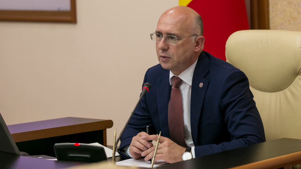 Cazul din vamă care l-a revoltat pe Pavel Filip: Să nu ne batem joc de oameni