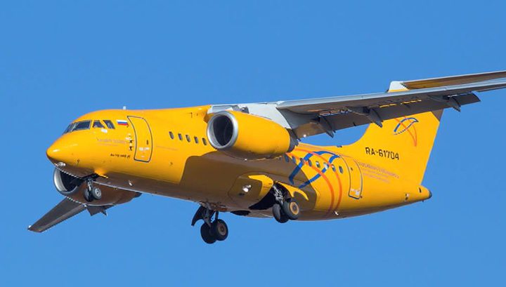 Возможно столкновение: рядом с Ан-148 нашли обломки вертолета "Почты России"
