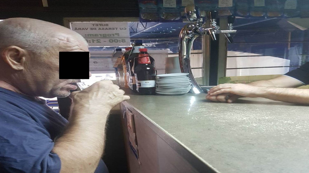 Băuturi dubioase și condiții antisanitare la 2 magazine alimentare din Chișinău