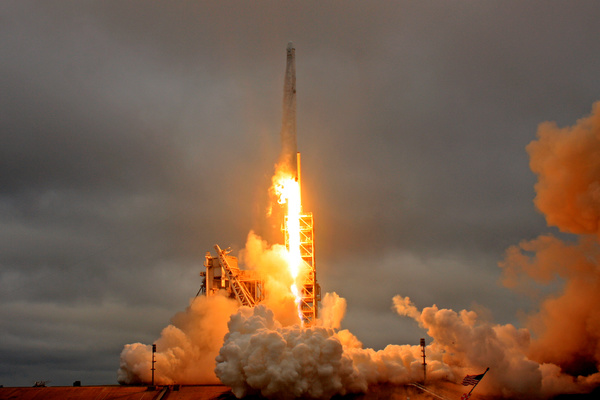 Falcon 9 вывела на орбиту спутник для обеспечения самолётов сигналом Wi-Fi