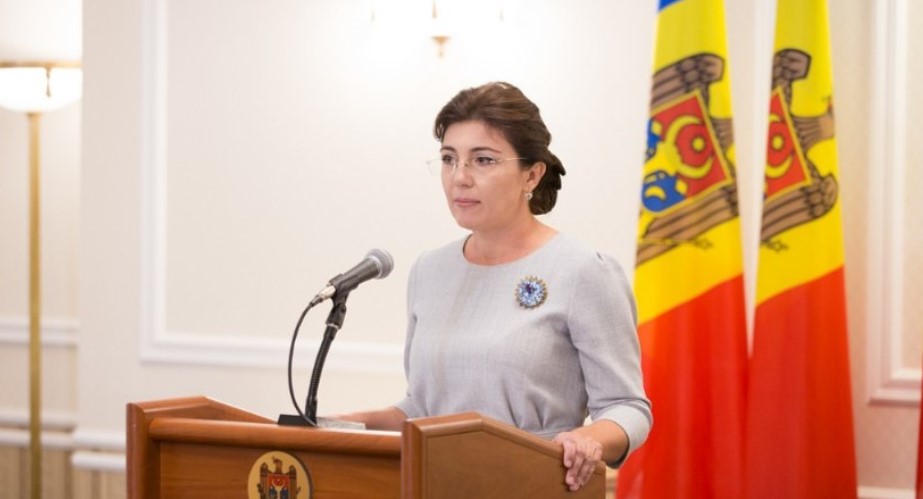 Silvia Radu, catre Dodon, dupa ce a fost investita in functia de ministru al Sanatatii: "Cand o sa-l doara capul, sa vina la mine sa-i spun ce pastile sa ia"