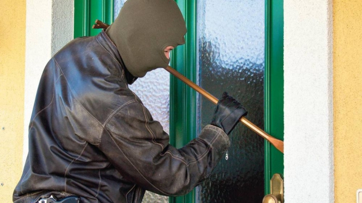Primăria, poșta și cinci case, din HÎrtopul Mare au fost prădate