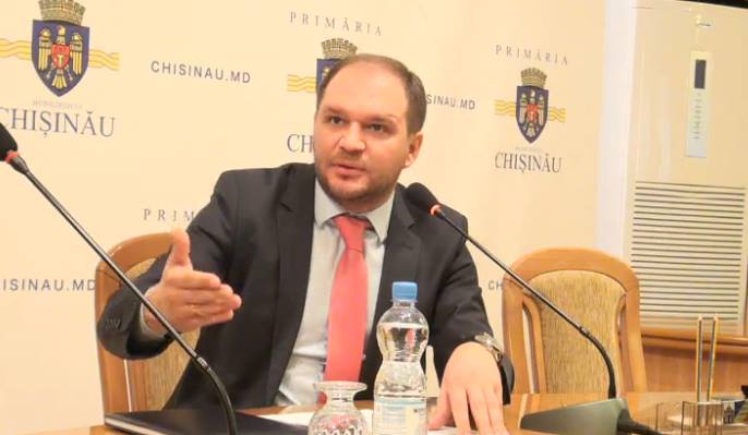 CMC decide astăzi soarta lui Chirtoacă; Socialiștii propun referendum pe 19 noiembrie
