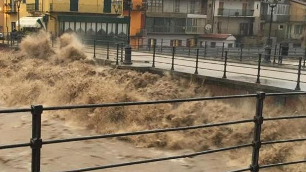 Maltempo, allerta rossa in Liguria e Piemonte