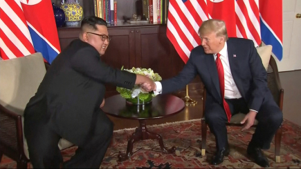 O summitu Kima s Trumpem už píše i tisk v KLDR