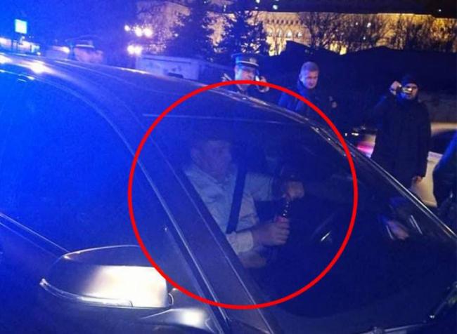 Dosar penal pe numele deputatului care a lovit cu mașina protestatarii din fața Palatului Parlamentului