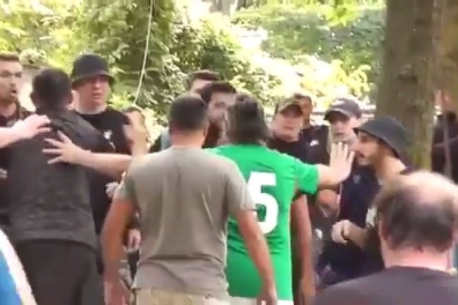 Botokkal és láncokkal estek román szurkolók a kolozsvári magyar drukkereknek