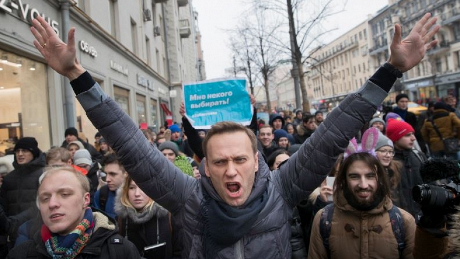 (OF) Десетки привърженици на опозиционера Навални бяха арестувани на протести срещу Путин в руски градове