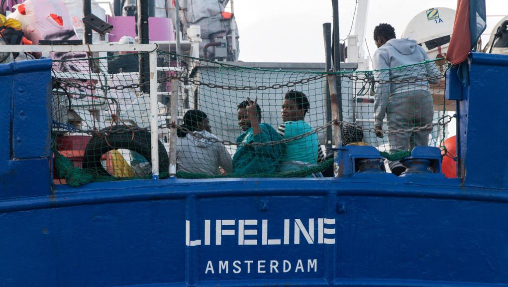 Salvini: "Lifeline fuorilegge, Malta apra porti"