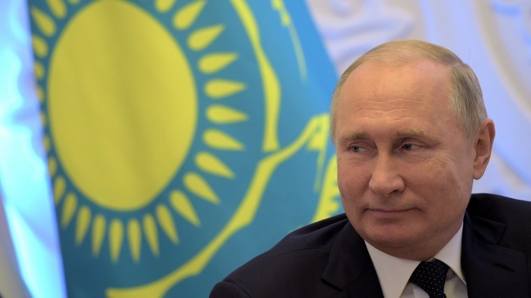 В Казахстане для Путина связали узел из гвоздя