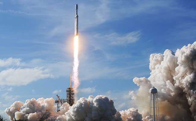 The World's Biggest Rocket Soars in Maiden Test Flight