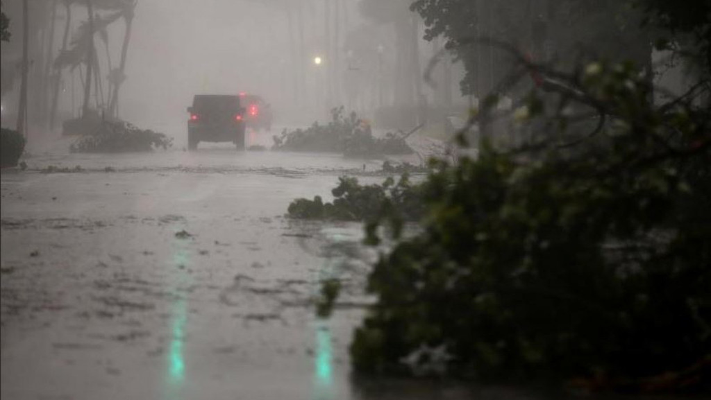 Milioane de oameni s-au ascuns în adăposturi speciale în Florida, așteptând să treacă uraganul Irma. Acesta a făcut deja victime