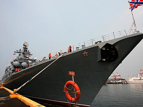 Командир крейсера "Варяг" встретился с командующим ВМС Филиппин
