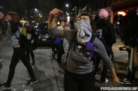 Stare de urgență în Virginia. Un miting rasist al extremei drepte a degenerat în violențe