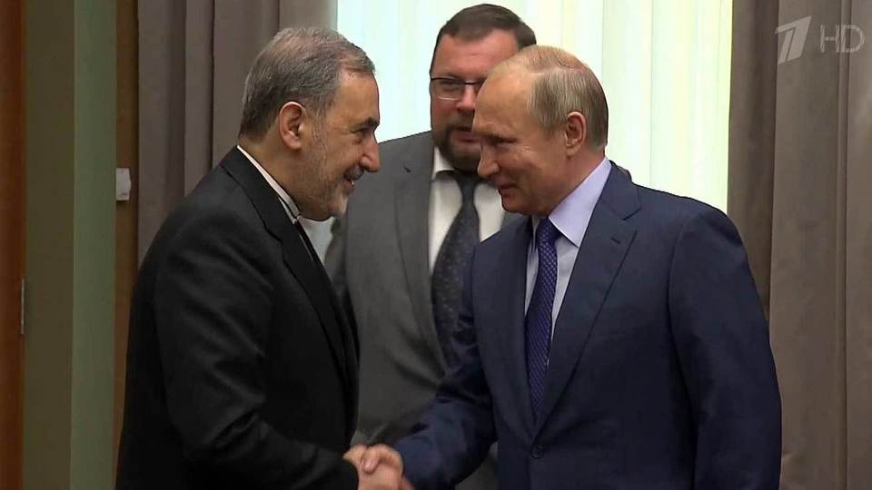 Путин провёл переговоры с советником верховного лидера Ирана