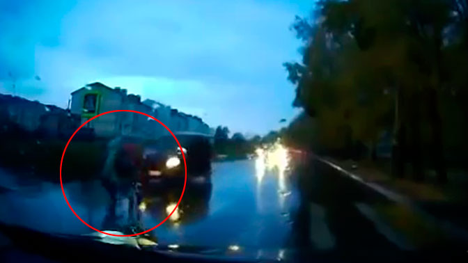 Автоледи сбила трех школьниц в Хабаровске