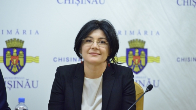Silvia Radu întreprinde prima sa vizită oficială la București