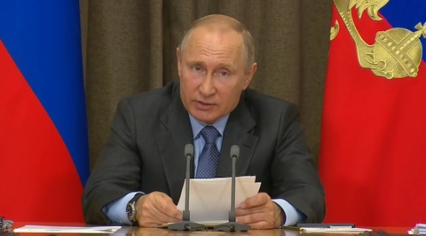 Путин: российские корабли с "Калибрами" должны находиться в Средиземном море постоянно