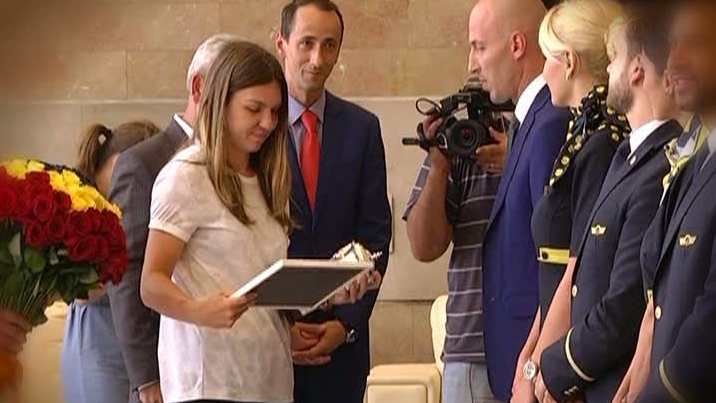Simona Halep oprită de poliție la ieșirea din Aeroportul Otopeni: "Ai depășit viteza legală"