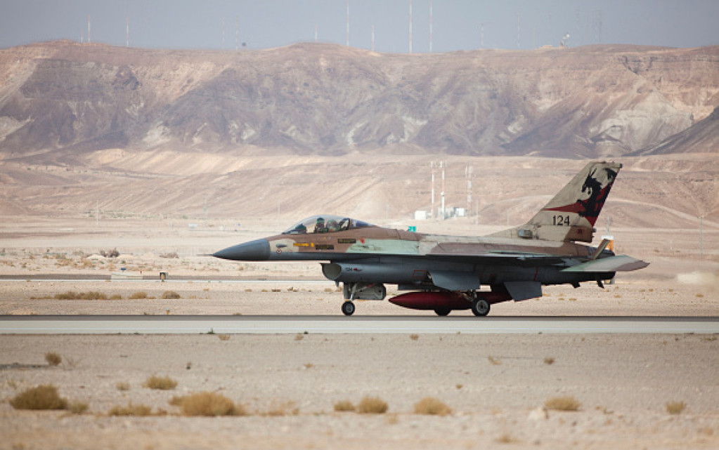 Un avion F16 israelian s-a prăbușit după un atac al unor „ținte iraniene” în Siria