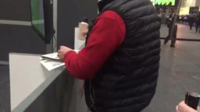 Pd, Lingotto al via: Renzi lancia la sua candidatura