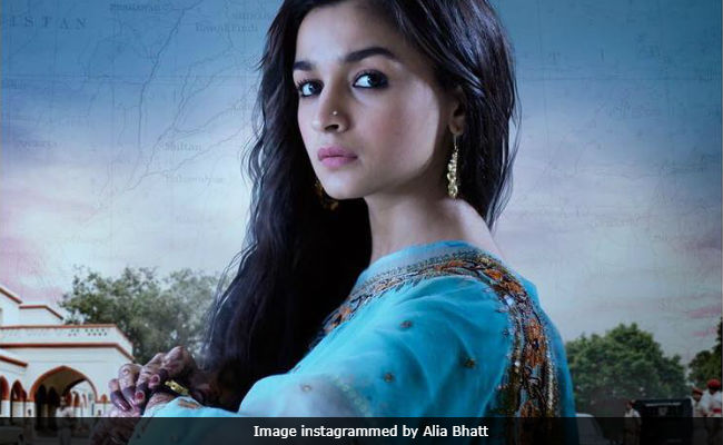 Alia Bhatt and Vicky Kaushal accept our challenge and try to identify the fake news – watch exclusive video