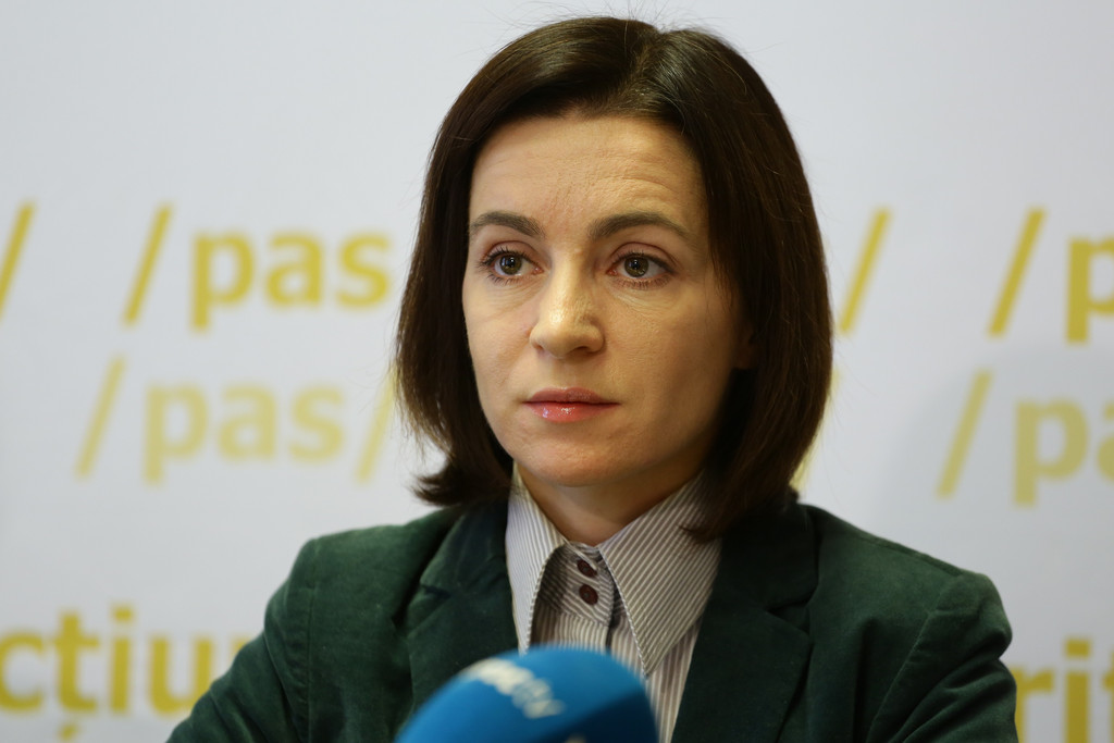 Protest la sediul PAS. Peste 400 de oameni și susținători ai Partidului ȘOR au organizat un flash-mob fiind nemulțumiți de activitatea Maiei Sandu