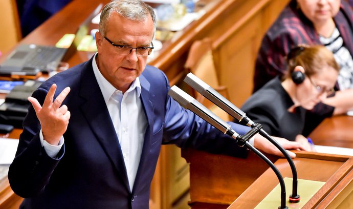 Kalousek chce po Babišovi omluvu za slova o ožralovi a zloději. Je to lež, mám důkazy, říká